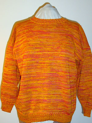 Pullover aus gefachten Garnen in Oranget&ouml;nen