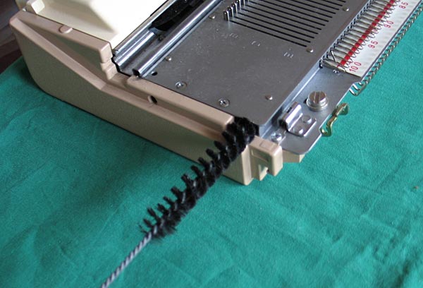 Bürste fürs Nadelbett